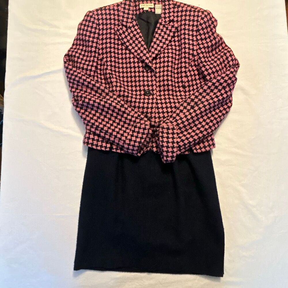 Ann Taylor Skirt Suit Set | Women’s 8/10 | Pink Navy Houndstooth | Jacket & Skir